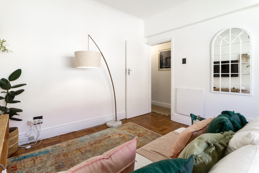 1 Bedroom Property for Sale in Sea Point Western Cape